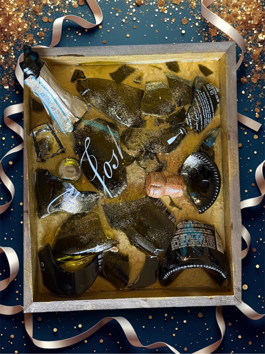661 Broken Bottle Art-Champange/Wine Bottle
